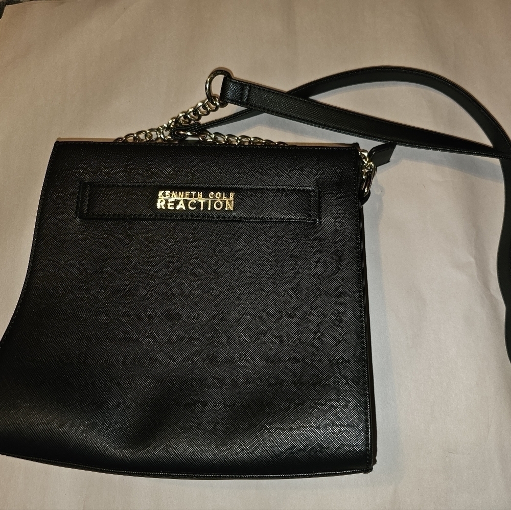 Kenneth Cole Reaction Chain Crossbody Bag